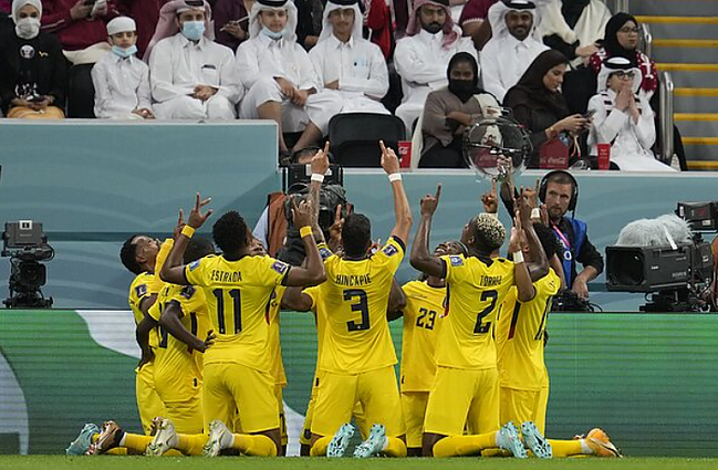 Labas rytas, Lietuva II d. Pasaulio futbolo čempionato pradžia Katare: atidarymo ceremonija ir pirmosios rungtynės