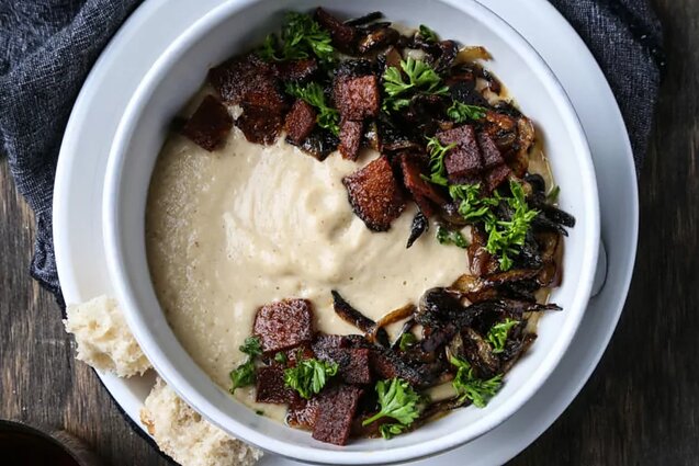 Skrudinto pastarnoko, žiedinio kopūsto ir česnako sriuba