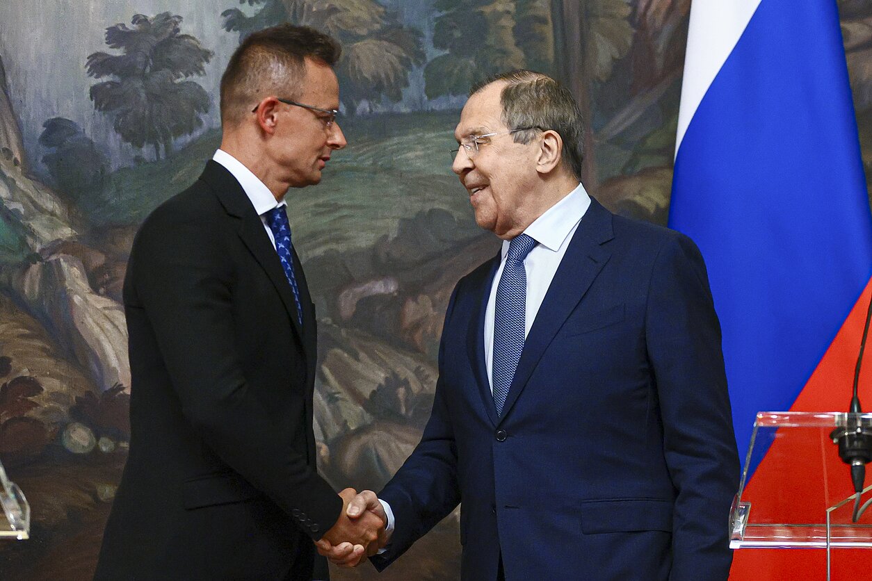 Peteris Szijjartas ir Sergejus Lavrovas Peteris Szijjartas ir Sergejus Lavrovas