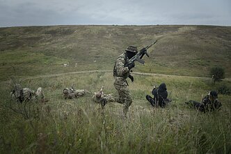Prie Ukrainos kariuomenės prisijungę čečėnų savanoriai