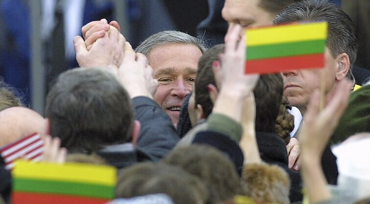 Labas rytas, Lietuva I d. Dėmesį kausčiusiam Busho vizitui Lietuvoje – 20: kokia įvykio reikšmė?