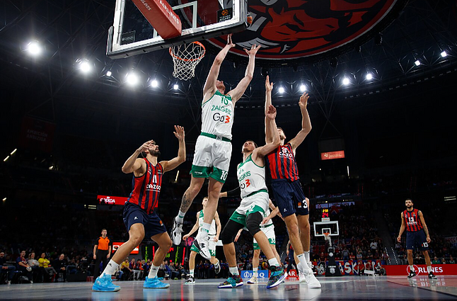 Eurolyga per LRT. „Žalgirio“ ir „Baskonia“ akistatos pertrauka po dviejų kėlinių: į priekį veda Ulanovo rezultatyvumas