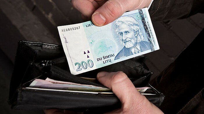 Ryto klausimas. Kas buvo pavaizduota antroje 200 litų banknoto pusėje?