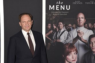 Pagrindinio vaidmens atlikėjas Ralphas Fiennes`as vienoje iš filmo „Meniu“ premjerų