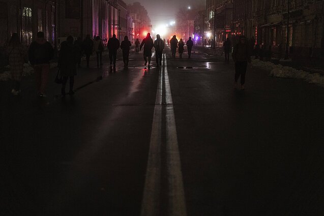 Panorama. Po Rusijos išpuolių be elektros liko dar 60 procentų Ukrainos sostinės gyventojų