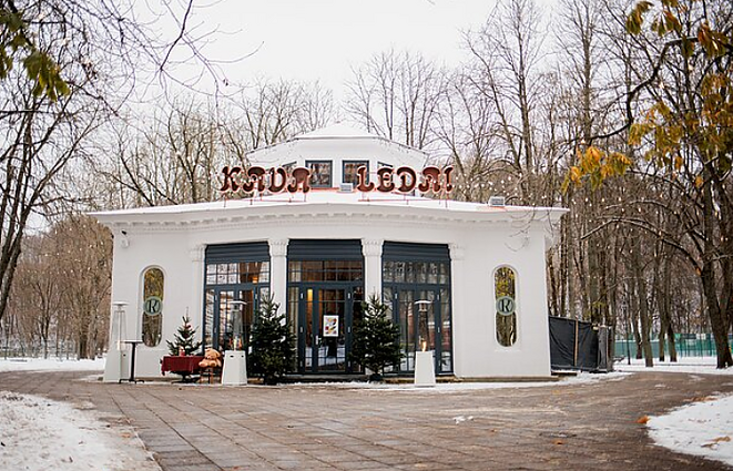 Sostinės centre atgimusi „Rotonda“: anot projekto įkūrėjos, norėjosi, kad pastatas labai stipriai nesikeistų