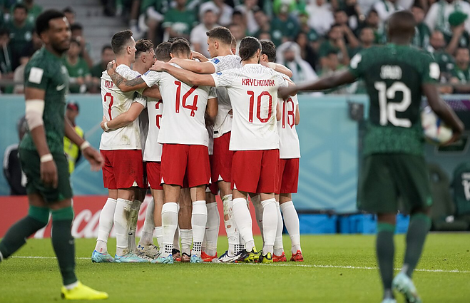 FIFA pasaulio futbolo čempionatas. Jakelis po pirmojo kėlinio: Saudo Arabija rungtynes prieš Lenkiją pradėjo labai drąsiai