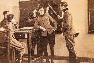 Belgijos karo mokykloje. Juozas Vitkus – pirmas iš dešinės. 1929–1934 m. 