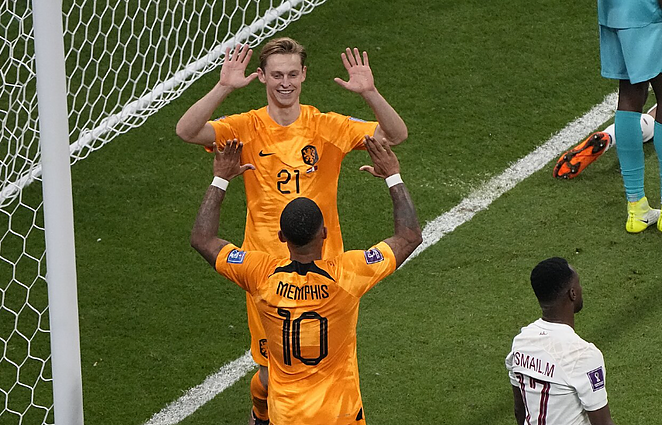 Nyderlandai palieka vis mažiau šansų Katarui: taiklus Frenkie de Jongo smūgis išveda komandą į priekį 2:0