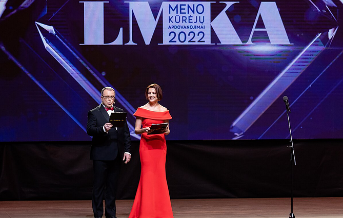 Žinios. Filharmonijoje nusilenkta iškiliems meno kūrėjams – išdalyta 14 apdovanojimų