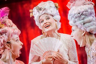 Spektaklis „Tinder dates“ (rež. Gabrielė Tuminaitė, Stas Žyrkov (Ukraina) ir Kirilas Glušajevas)