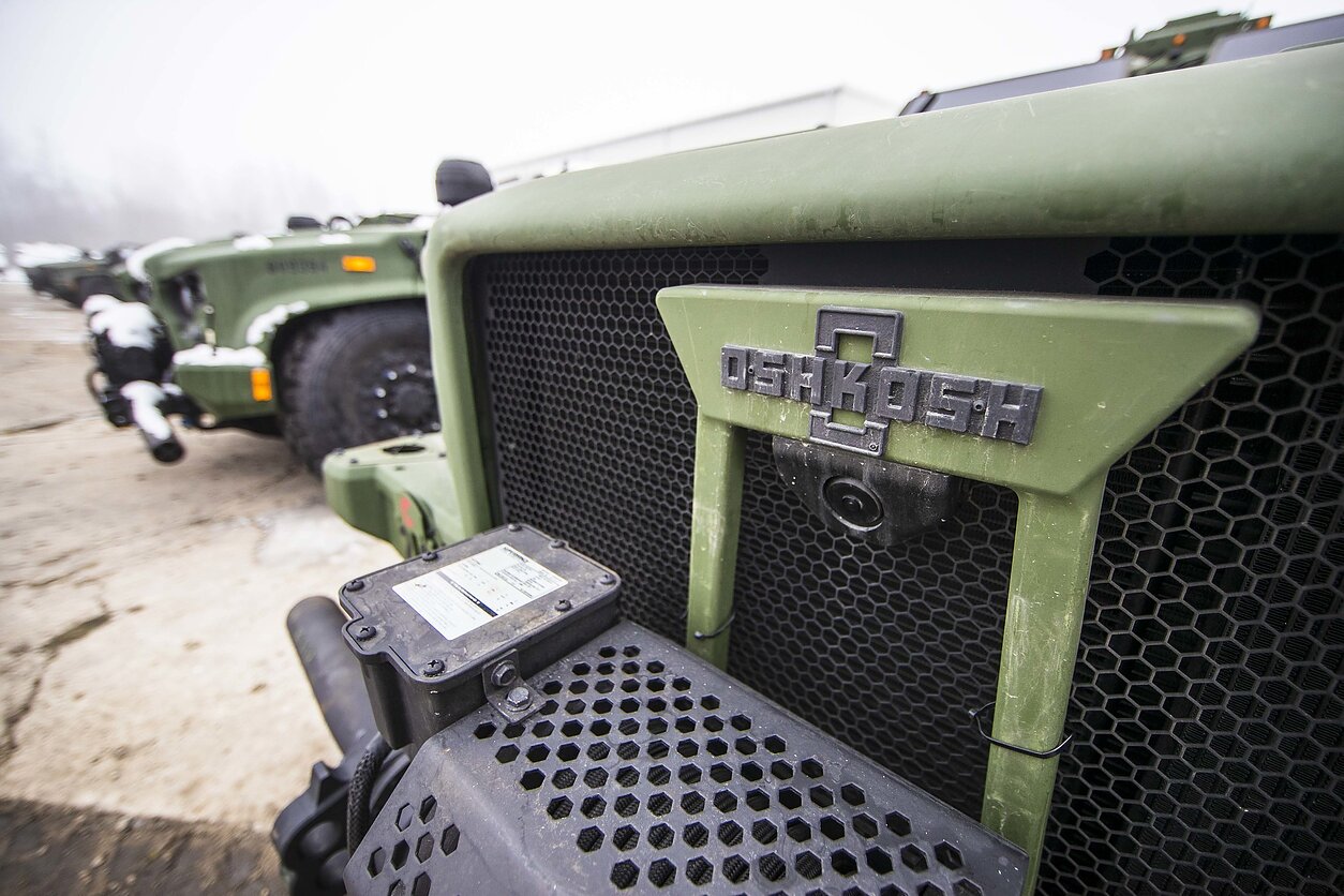 Šarvuotieji visureigiai JLTV