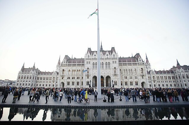 Žinios. Briuselyje susitinkantys ES finansų ministrai spręs dėl Vengrijai skirtų užšaldytų milijardų