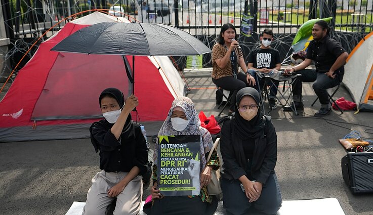 Už nesantuokinius santykius – kalėjimas: Indonezija imasi ir užsieniečiams galiosiančių privataus gyvenimo suvaržymų