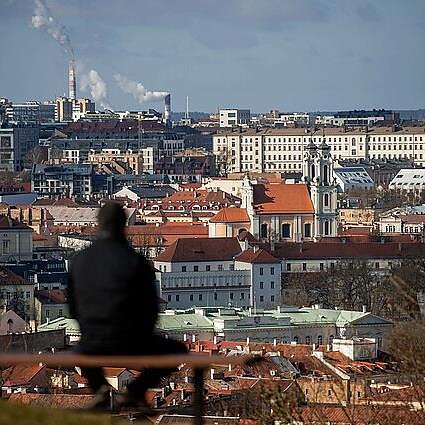 Aktualus pokalbis. Kas kitąmet laukia žmonių, kurie turi būsto paskolas ir lizingus?