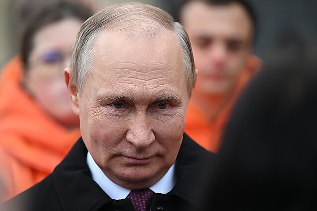 Putinas pareiškė, kad rusų pajėgos gali kariauti ilgai ir toliau atakuos Ukrainos infrastruktūrą