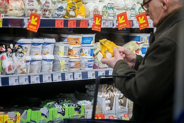Nors maisto produktai vis dar brangsta, ekonomistai ramina – mažesnių kainų galima tikėtis pavasarį