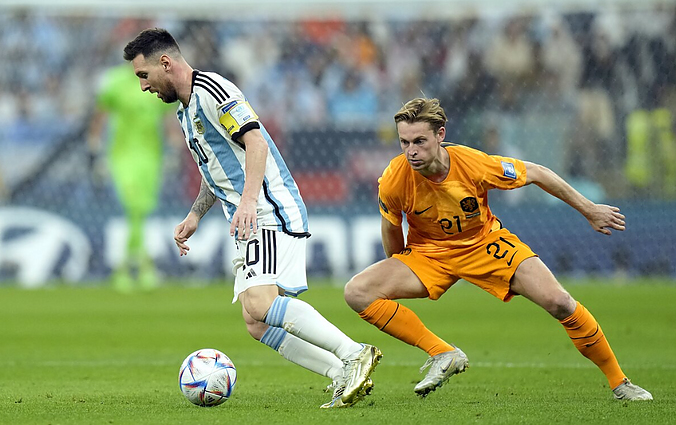 Weghorstas atgaivina intrigą rungtynėse ir švelnina persvarą: pelno pirmąjį Nyderlandų įvartį