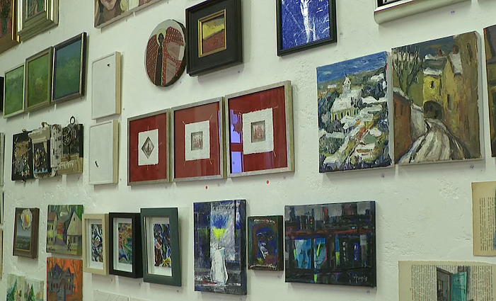 Vienoje mažiausių Vilniaus galerijų – aibės kūrėjų miniatiūrinių darbų paroda