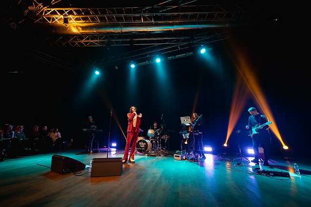 Roko Yan koncerto akimirka