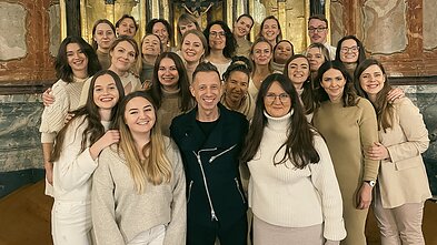 Linas Adomaitis su Vilniaus Šv. Jonų bažnyčios gospelų choru