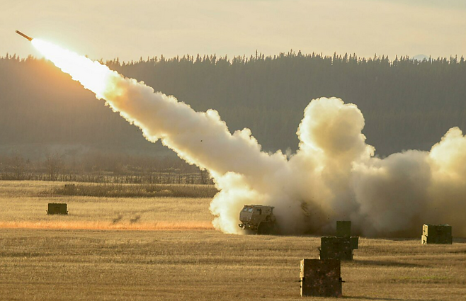 Žinios. Lietuva pasirašė sutartį dėl HIMARS sistemų už beveik pusę milijardo dolerių
