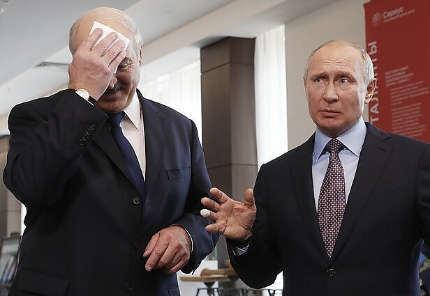 Žinios. Ukrainai įspėjant dėl galimos naujos Rusijos atakos, Vladimiras Putinas vieši Minske