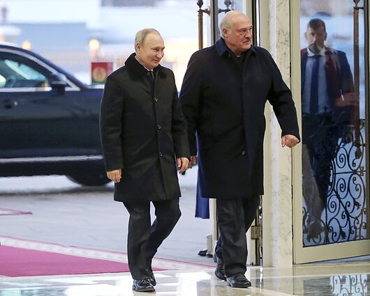 Putinas lankosi Minske Putinas lankosi Minske