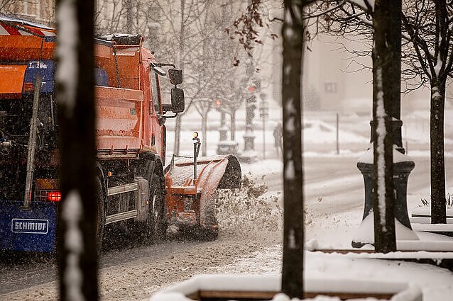 Lietus ant įšalusios dangos nuo ryto sunkino eismo sąlygas: prognozės panašios ir artimiausioms dienoms