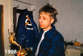 Linas Adomaitis su „Bravo” statulėle 1998-aisiais