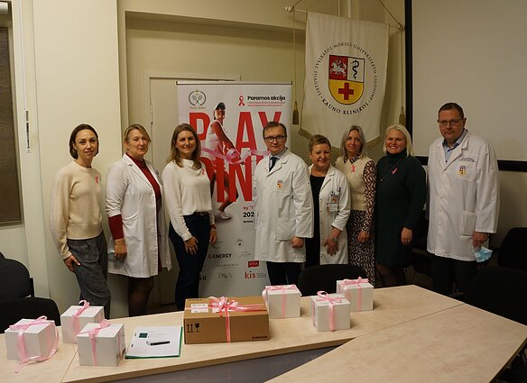 Kauno tenisininkių idėja įkvėpė net R. Berankį ir pasiekė Kauno klinikas Kauno tenisininkių idėja įkvėpė net R. Berankį ir pasiekė Kauno klinikas