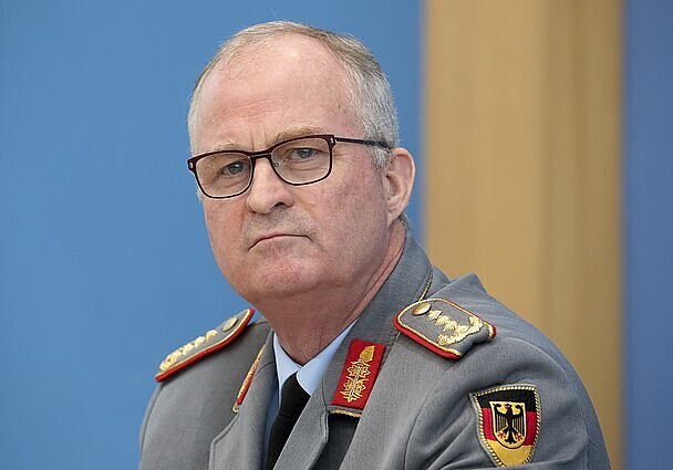 Žinios. Į Lietuvą aptarti brigados dislokavimo atvyksta Vokietijos kariuomenės vadas Zornas