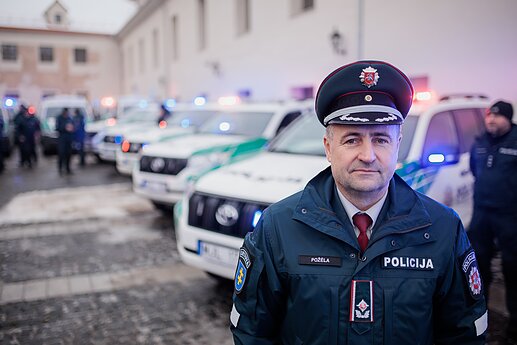 Nauji policijos tarnybiniai automobiliai