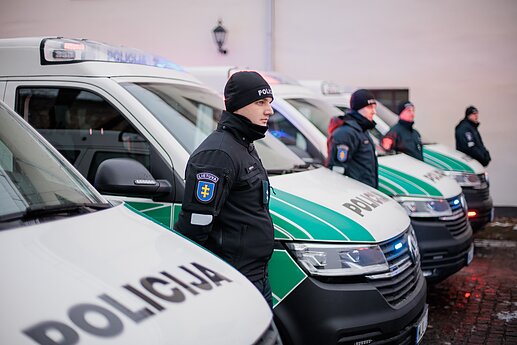 Nauji policijos tarnybiniai automobiliai