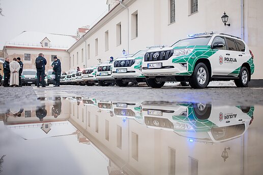 Nauji policijos tarnybiniai automobiliai