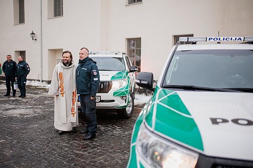 Nauji policijos tarnybiniai automobiliai