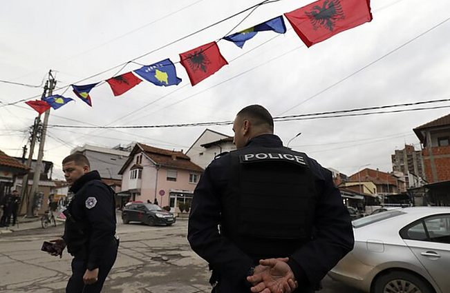 Santykiai tarp Kosovo ir Serbijos: anot apžvalgininkės, įtampa tarp šalių yra pasiekusi aukščiausią lygį