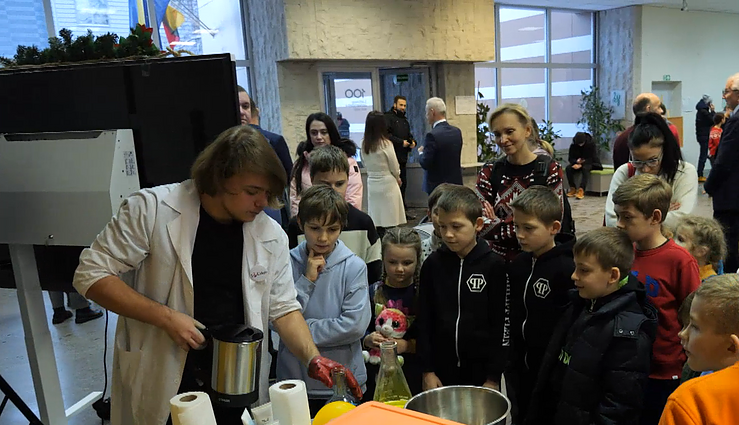 Ukrainos centre Vilniuje – vaikams skirta Šv. Mikalojaus dienos šventė
