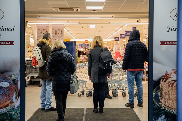 Po švenčių neatsidarė daugiau nei 100 „Maximos“ parduotuvių Po švenčių neatsidarė daugiau nei 100 „Maximos“ parduotuvių
