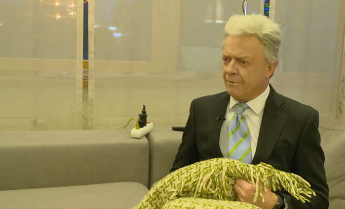 Dviračio žinios. Dėdė Miegas Nausėdai: pasileiskite į ausines savo paties interviu