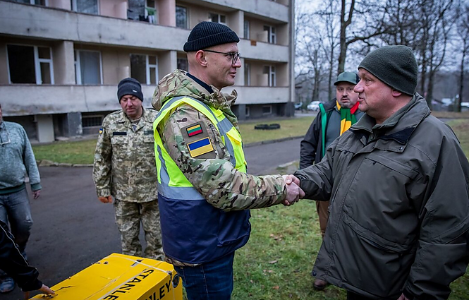 Į Ukrainą išlydėta trečioji ir pati didžiausia įrangos siunta