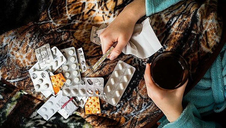 Specialistas įspėja apie neatsakingą vaistų vartojimą ir paaiškina, kada rinktis paracetamolį, kada – ibuprofeną