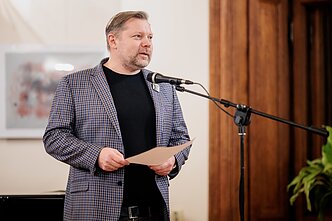 Gintarui Grajauskui įteikta Rašytojų sąjungos premija. Rimantas Kmita Gintarui Grajauskui įteikta Rašytojų sąjungos premija. Rimantas Kmita
