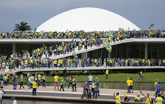 Žinios. Brazilijos prezidentas pasmerkė savo pirmtako Bolsonaro šalininkų sukeltas riaušes