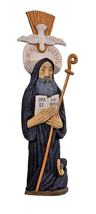 Gintautas Akstinas. Šv. Benediktas, 2019 m. medis, drožyba, polichromija. 