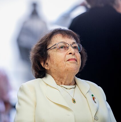Irena Veisaitė Irena Veisaitė