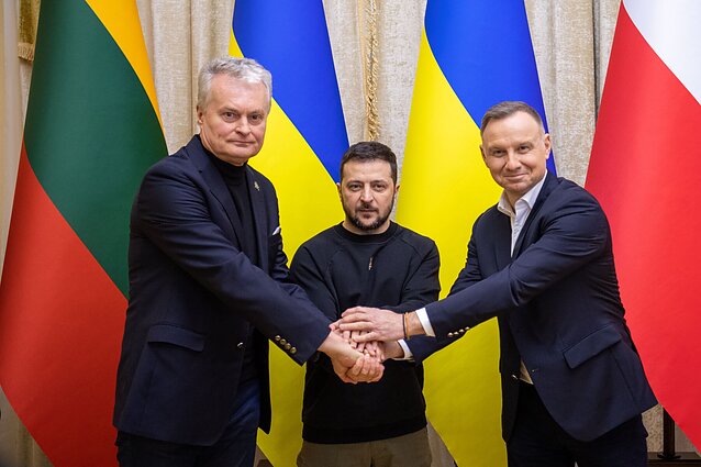 Г. Науседа, В. Зеленский и А. Дуда Г. Науседа, В. Зеленский и А. Дуда