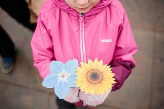Flowers for Lithuanian and Ukrainian independence dot Vilnius park – in photos
