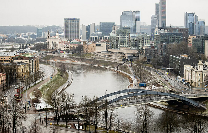 Mauricas: jei bankai netaps lankstesni, gyventojai už didžiules palūkanas gali pradėti imti greituosius kreditus