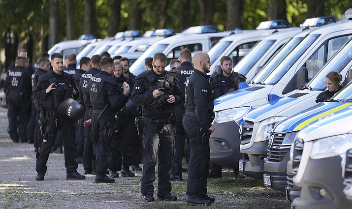 Žinios. Vokietijos policija skelbia išvežusi visus aplinkosaugos aktyvistus iš Liucerato kaimo